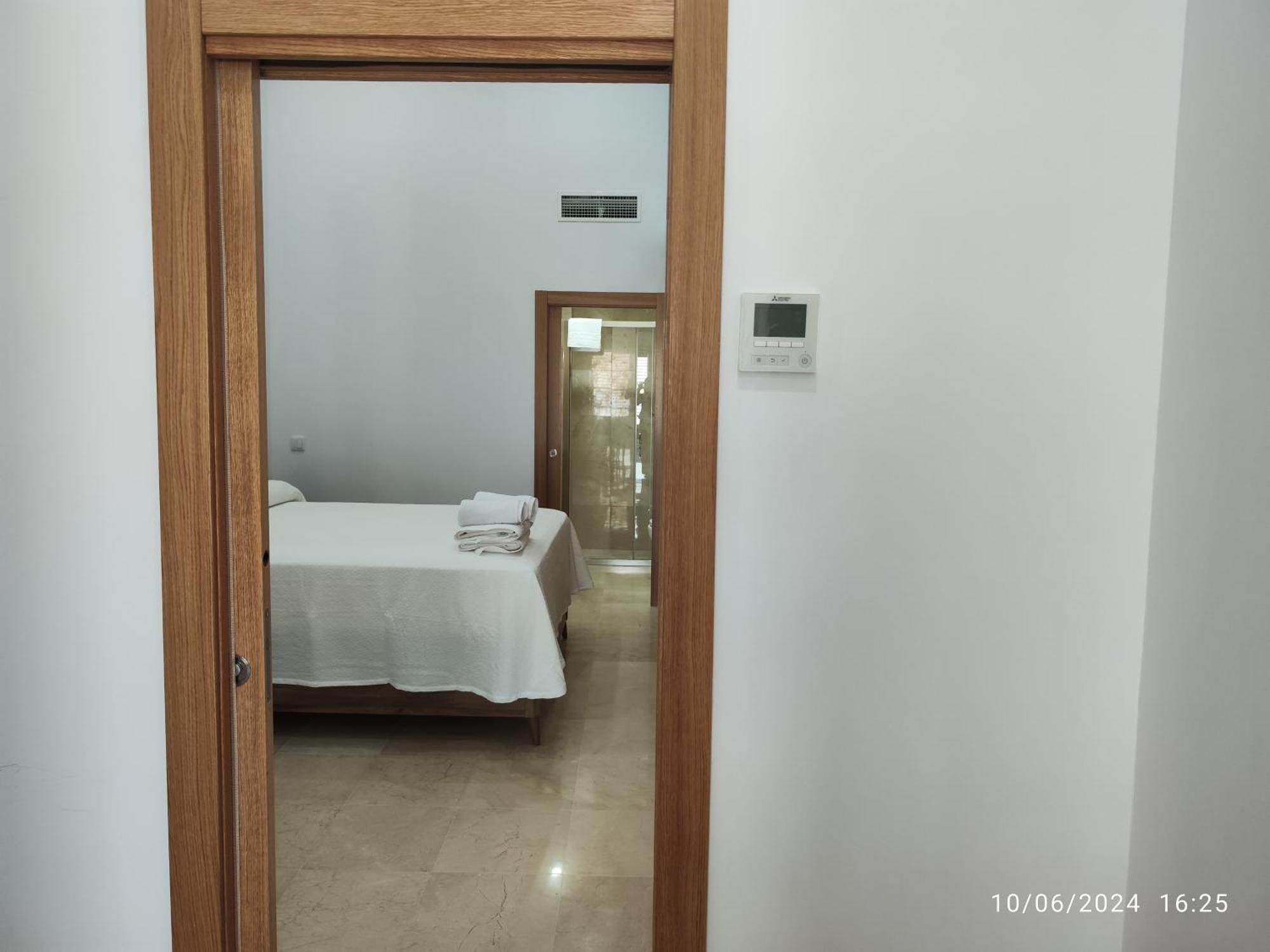 Apartamentos Luxury Playa Victoria Cadiz Exterior photo
